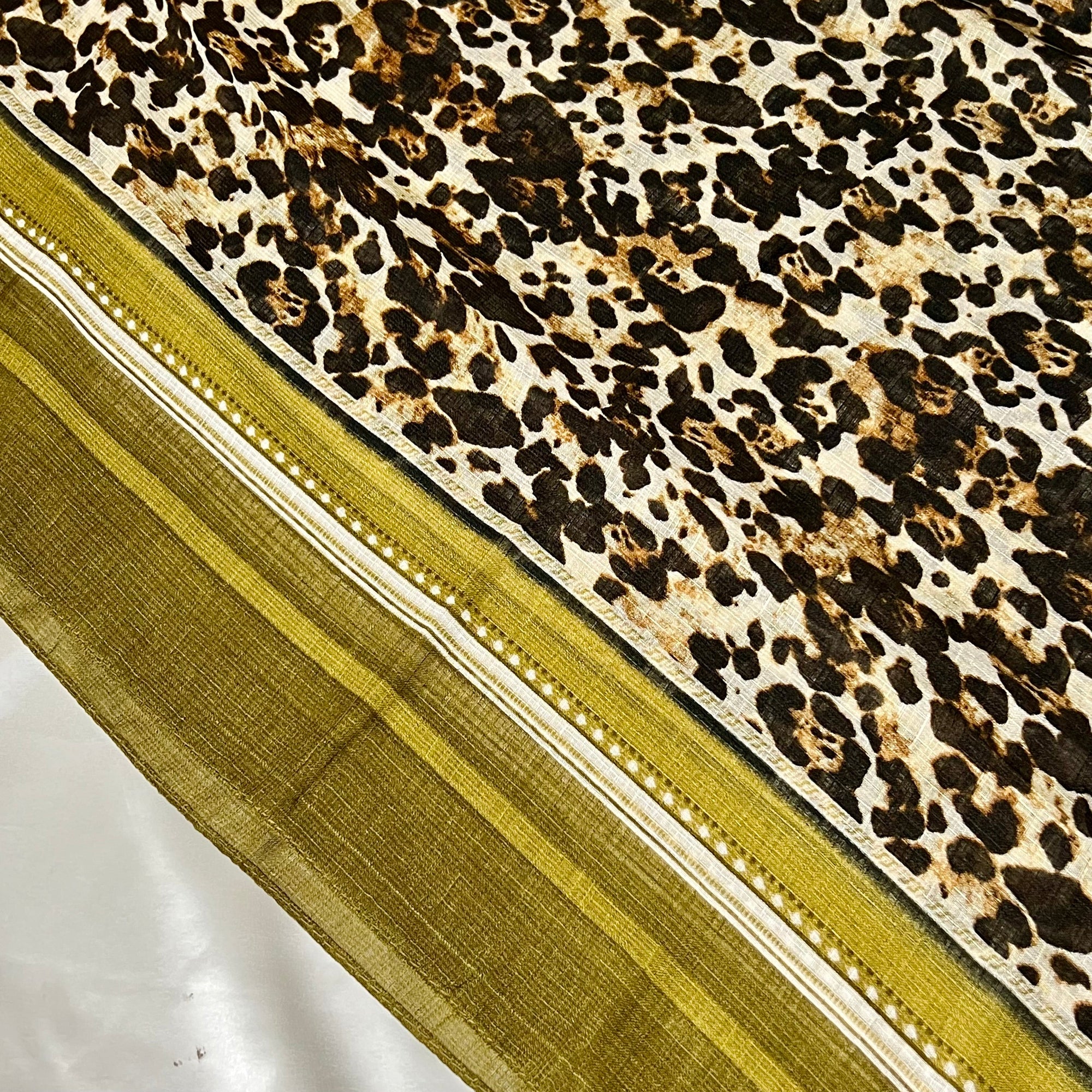 Wild Grace(olive) - Printed Lawn Hijab